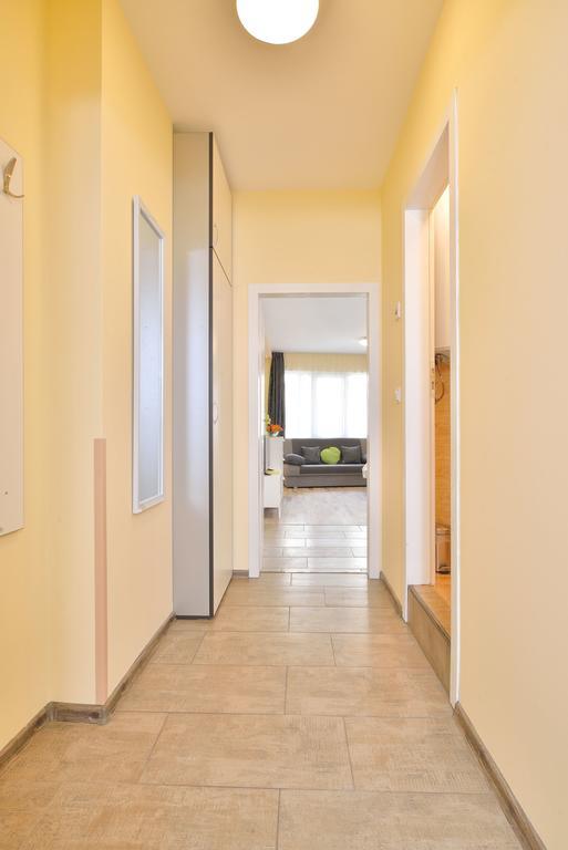 Central Studio 1 Μπουργκάς Εξωτερικό φωτογραφία